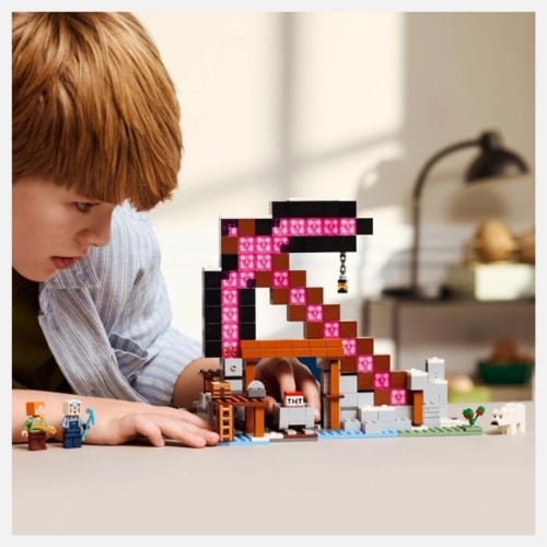 ليغو - ماينكرافت منجم الفأس 530 قطعة لعبة تركيب لل...