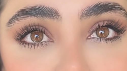 عدسة ليور زينة