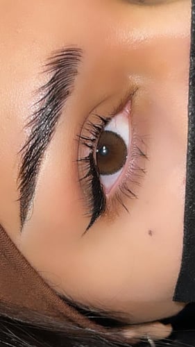 عدسات نايا نظر