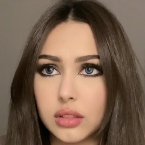 عدسات روسي ازرق زينة