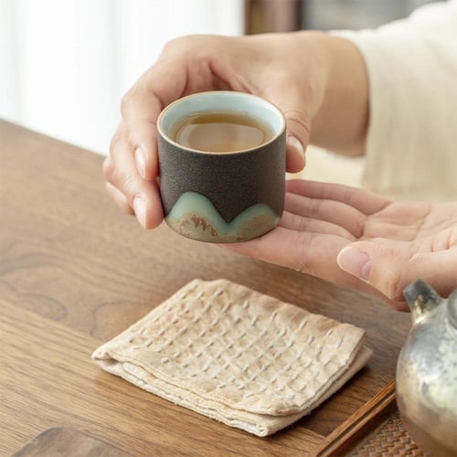 فنجان بتصمیم صیني