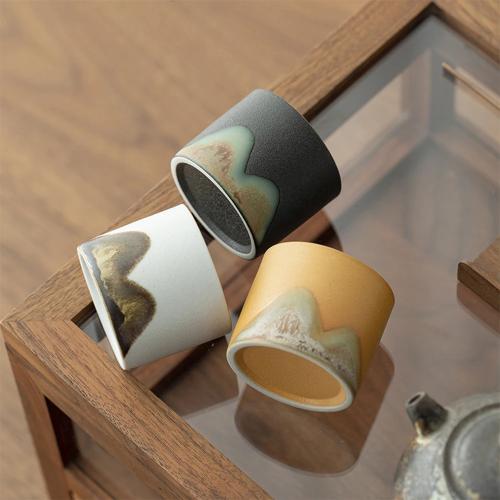 فنجان بتصمیم صیني