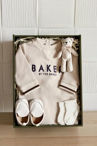 بوكس ( تيد بيكر )