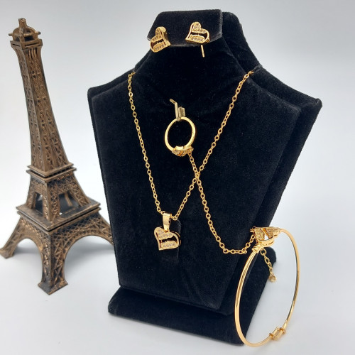 طقم بناتي راقي 4قطع بديل الذهب لون ثابت