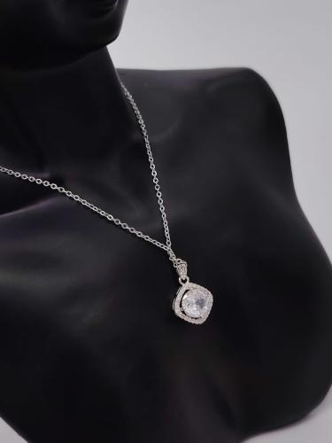 تعليقه نسائي