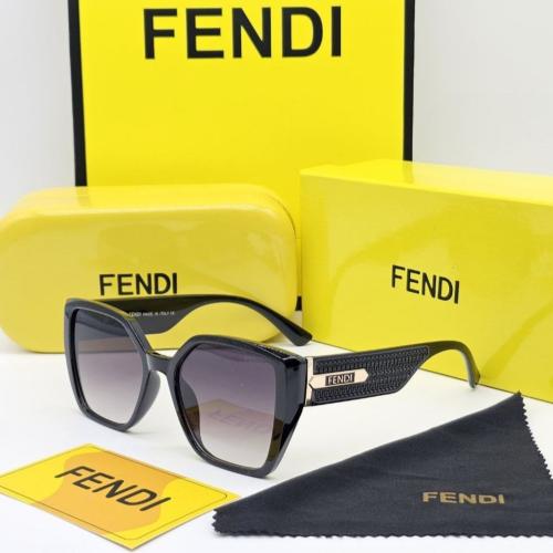 نظارة راقيه جود عالية مع الملحقات طبق الاصل