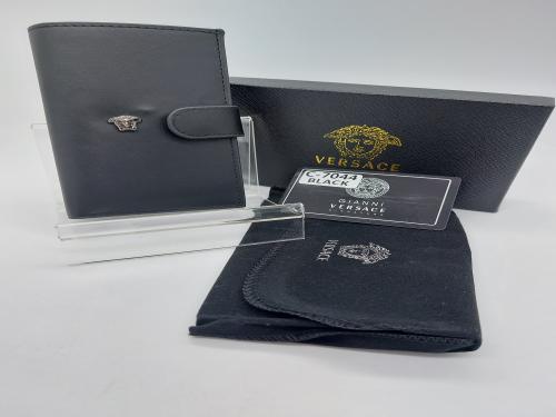 محفظة جوده عاليه مع الملحقات