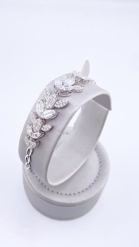 طقم ذهب عيار 18