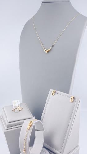 طقم ذهب عيار 18