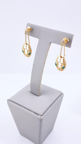 طقم ذهب عيار 18