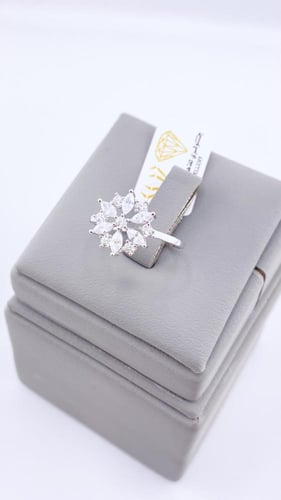 طقم ذهب عيار 18