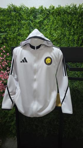 جاكيت نادي النصر 2026 باللون الأبيض فاخر