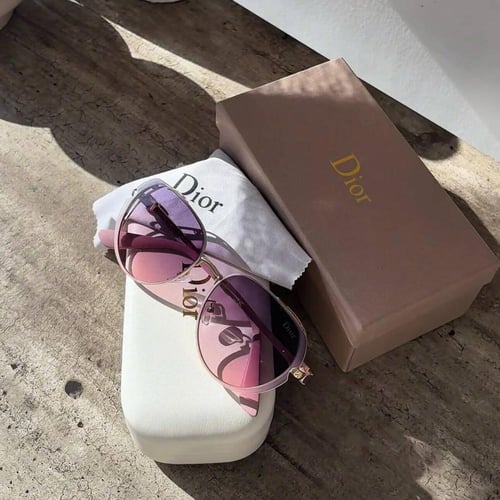 بوكس ديور نسائي فخم – شنطة وساعة وعطر ونظارة ومجوه...