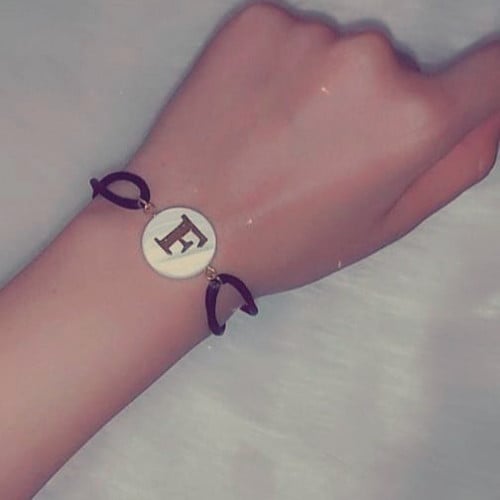 سوار حرف من الحجر