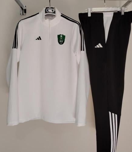 طقم شتوي نادي الاهلي الجديد 2025