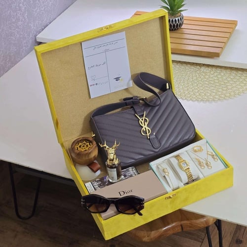 بوكس هدايا متكامل يجمع الأناقة والفخامة