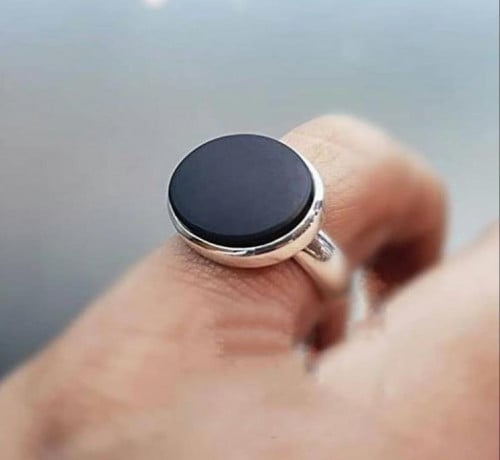 خاتم فضة خالص بتصميم أنيق للرجال