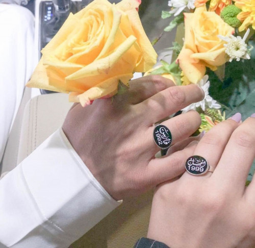 خاتم رجالي ونسائي بالاسم حسب الطلب