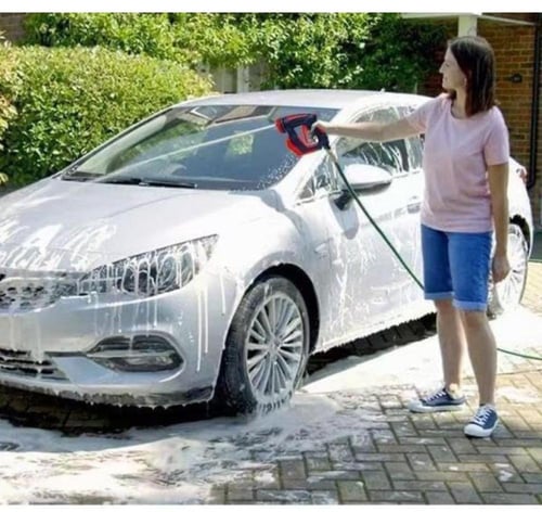 مسدس ماء مع علبة صابون