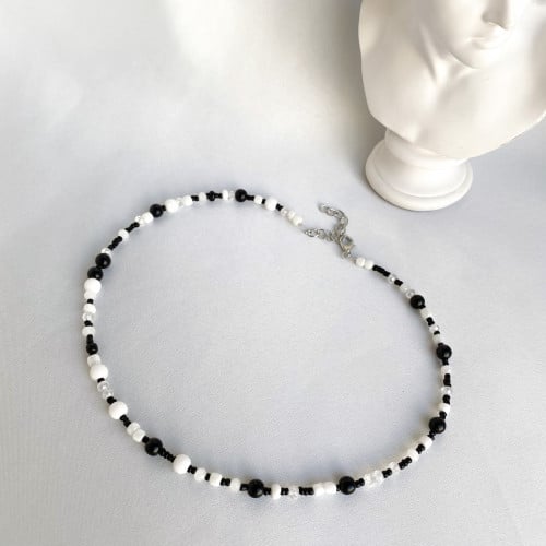 سلسال الخرز الأبيض والأسود | Black and white beads...