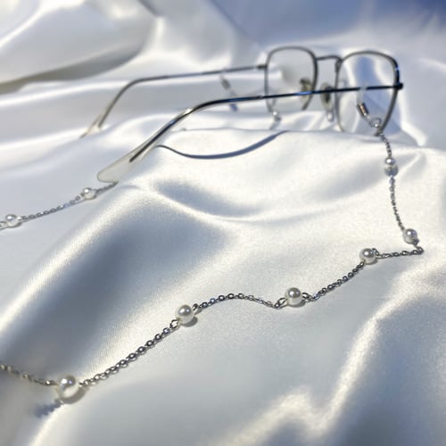 سلسلة للنظارة لولو | Eyeglasses strap with pearl