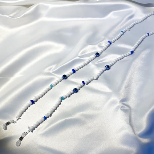 سلسلة للنظارة أبيض مع العين الزرقاء | Eyeglasses s...