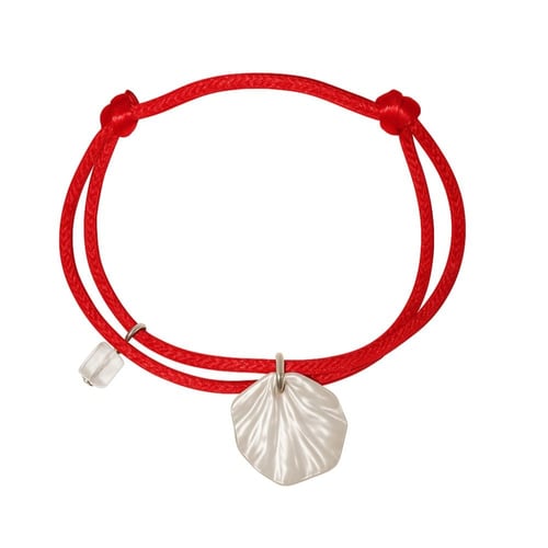 اسوارة خيط ساتان مع صدفة و حجر طبيعي