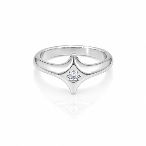 Star-shaped ring with crystal in the middle, rust-proof