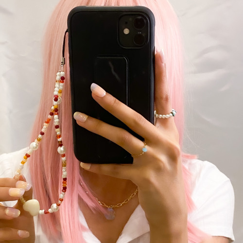 سلسلة جوال خرز أبيض و أحمر | Phone strap with red...