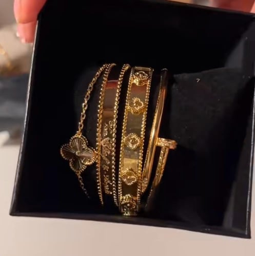 مجموعه 4 اساور و3خواتم