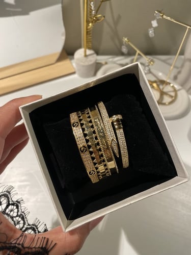 اساور مع خواتم مقفل فري سايز