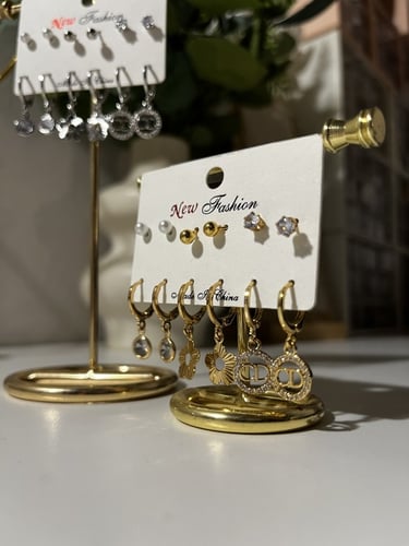 حلق فضي وذهبي