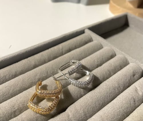 حلق فضي وذهبي