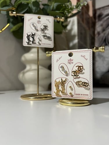 حلق فضي او ذهبي