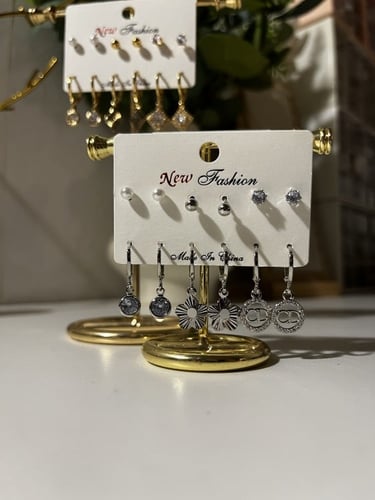 حلق فضي وذهبي