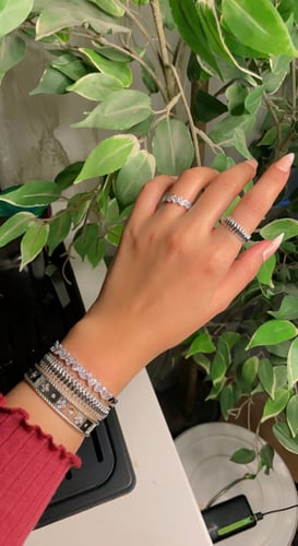 اساور وخواتم فري سايز فضي وذهبي