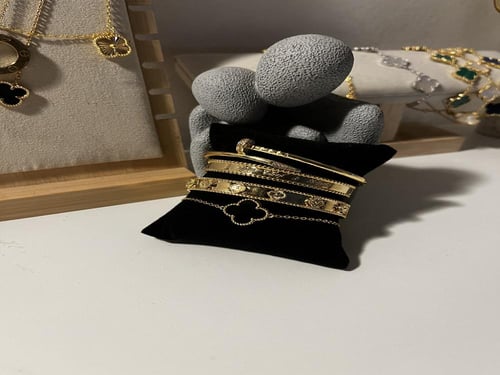 مجموعه 4 اساور و3خواتم