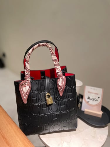 شنطه كوتش بدون بوكس