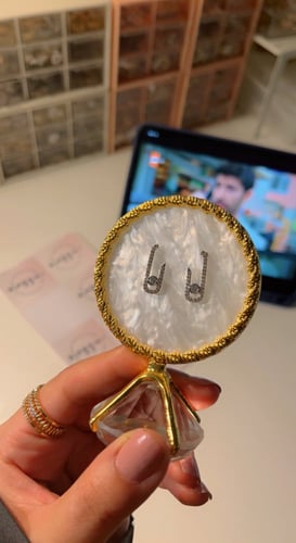 حلق فضي وذهبي