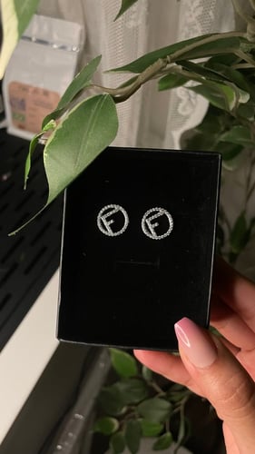 حلق فضي وذهبي