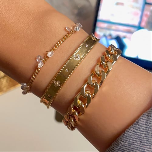 مجموعه اساور