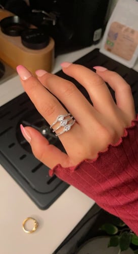 خاتم فضي وذهبي