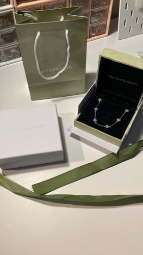 ملحقات فان كليف اختياري