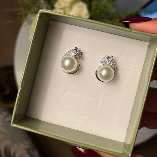 حلق متوفر فضي وذهبي