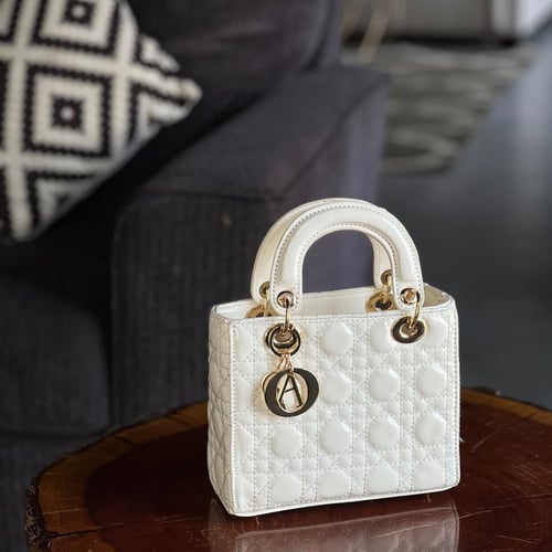 شنطه ديور مع بوكس