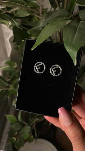 حلق فضي وذهبي