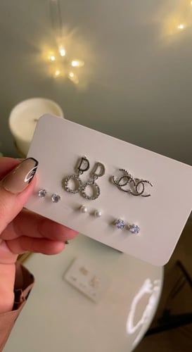 حلق فضي او ذهبي