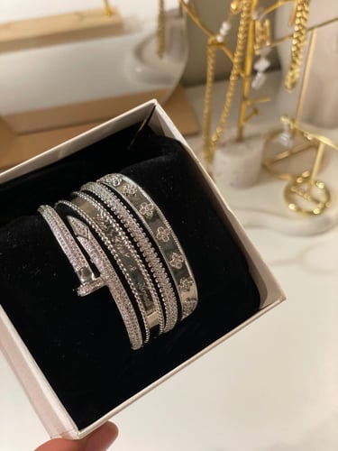 مجموعه اساور وخواتم مقفل وفري سايز