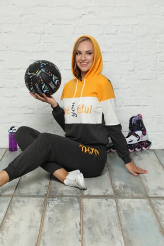 بيجامة سبورت بتصميم غطاء الرأس ، مريحة وعملية ، لو...