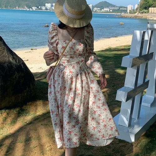 فستان نسائي ناعم و أنيق بنمط مورد ، بتصميم خصر ناز...